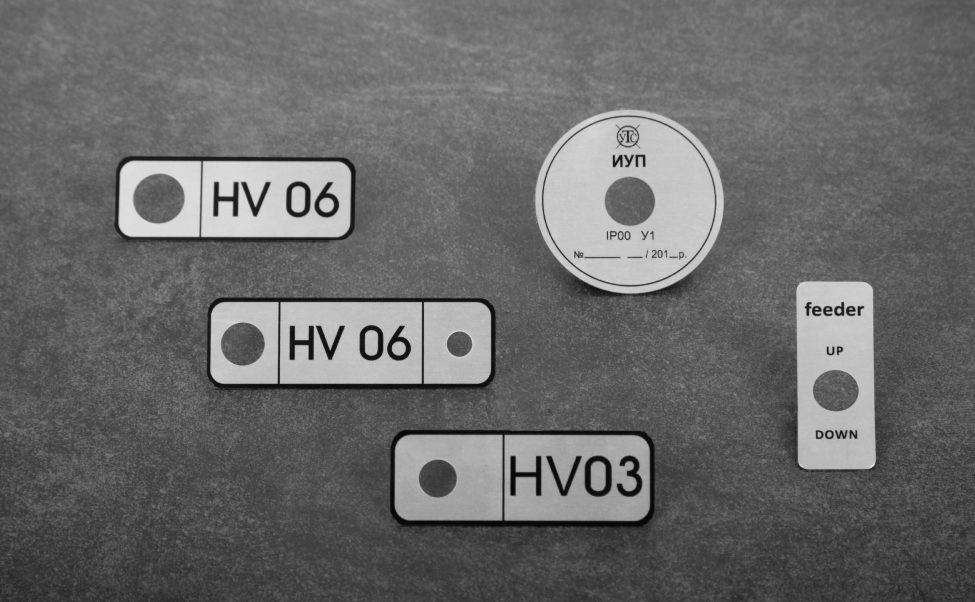 Push buttons
